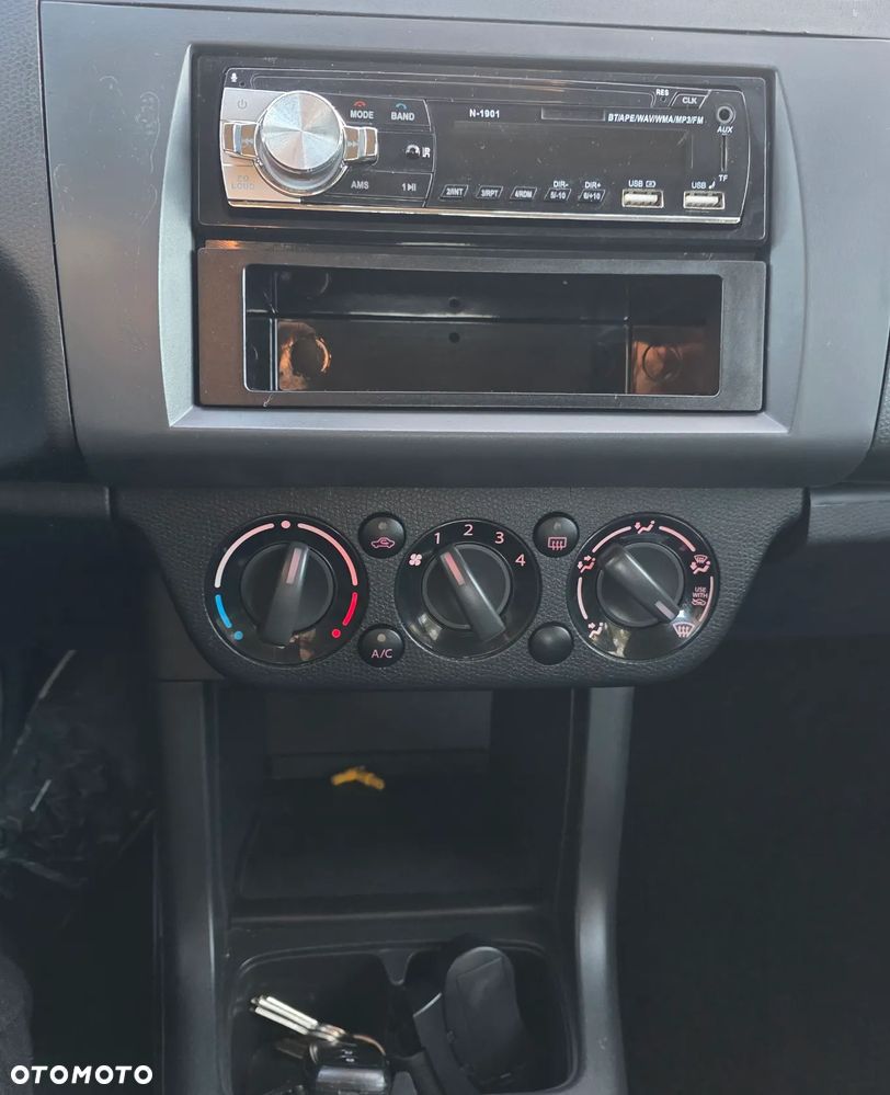 Suzuki Swift 1.3 Comfort dance - 13