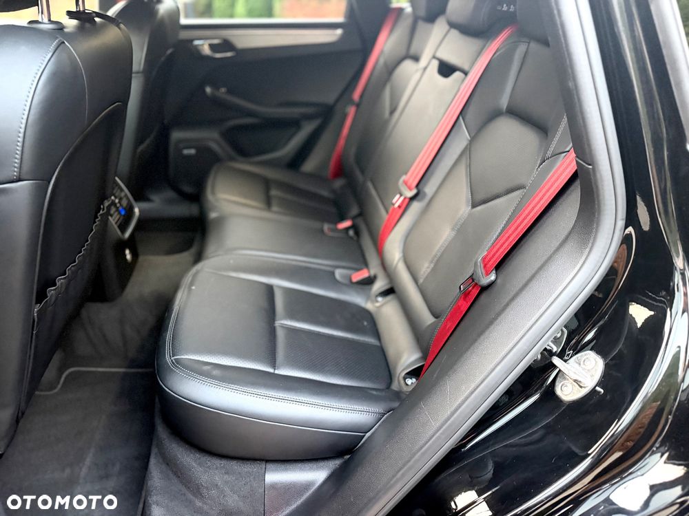 Porsche Macan S - 29