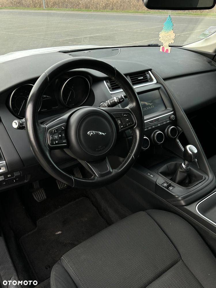 Jaguar E-Pace D150 R-Dynamic - 26