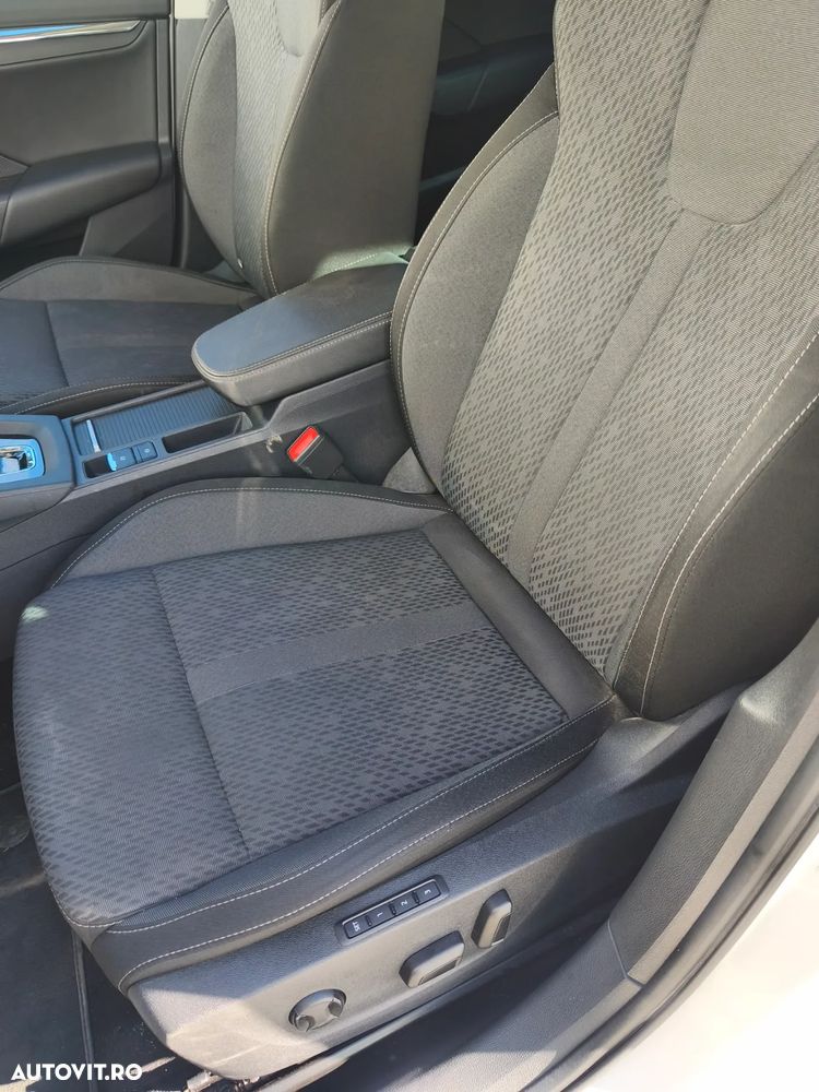 Skoda Octavia Combi 2.0 TDI DSG Style - 28