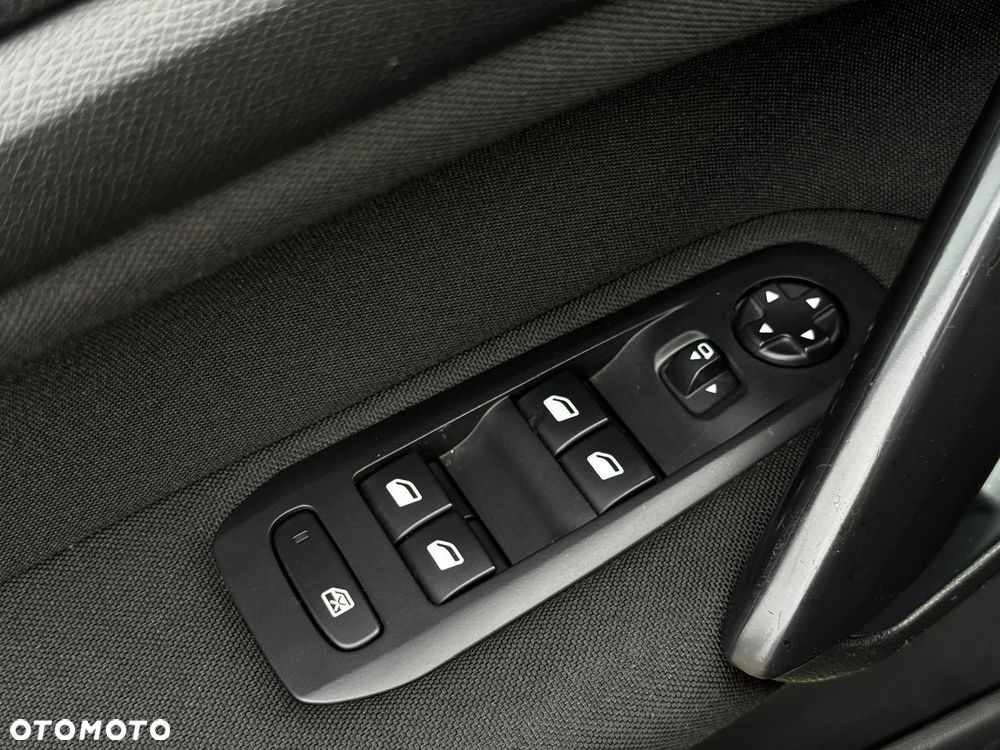 Peugeot 308 - 17