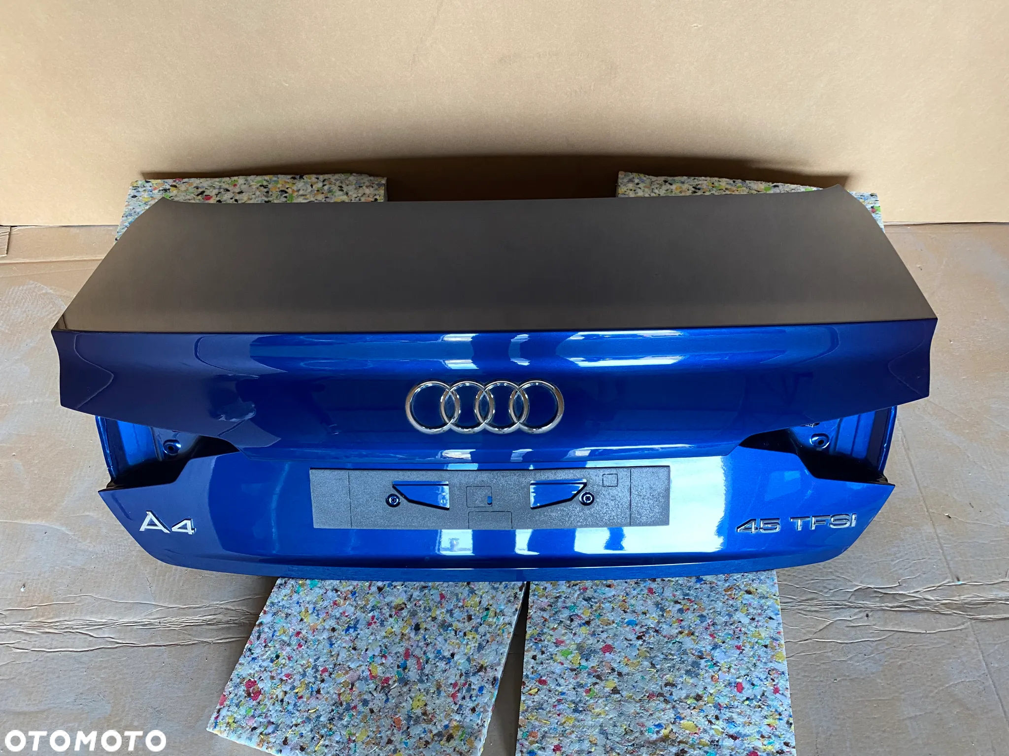 Audi sedan A4 B9 8W kompletny tył klapa lampy zderzak kolor LX5Q 2016 72km drzwi - 9