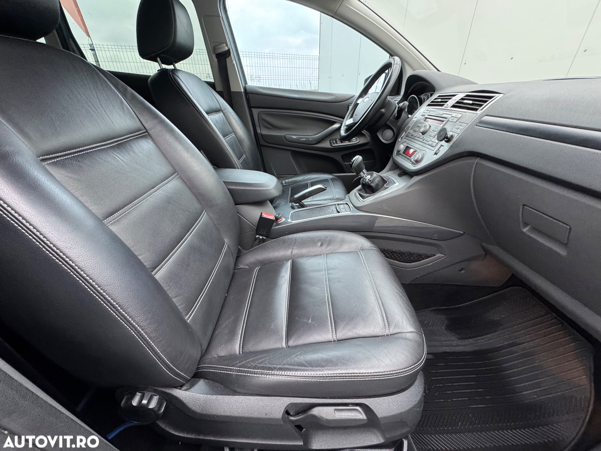 Ford Kuga 2.0 TDCi 2x4 Trend - 12