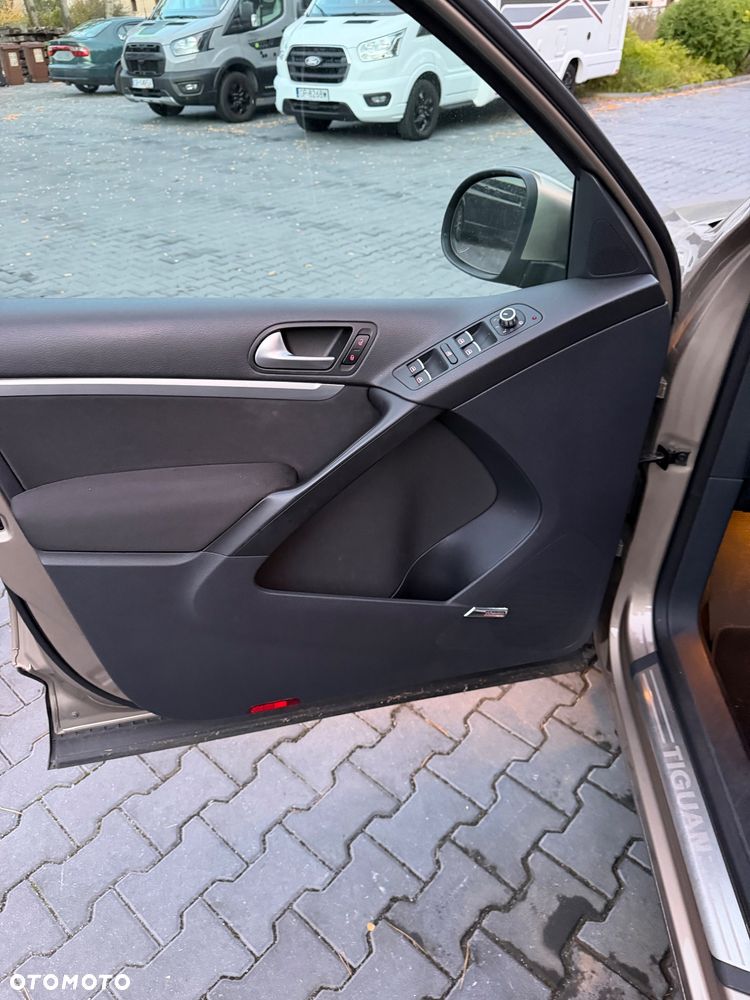 Volkswagen Tiguan - 9
