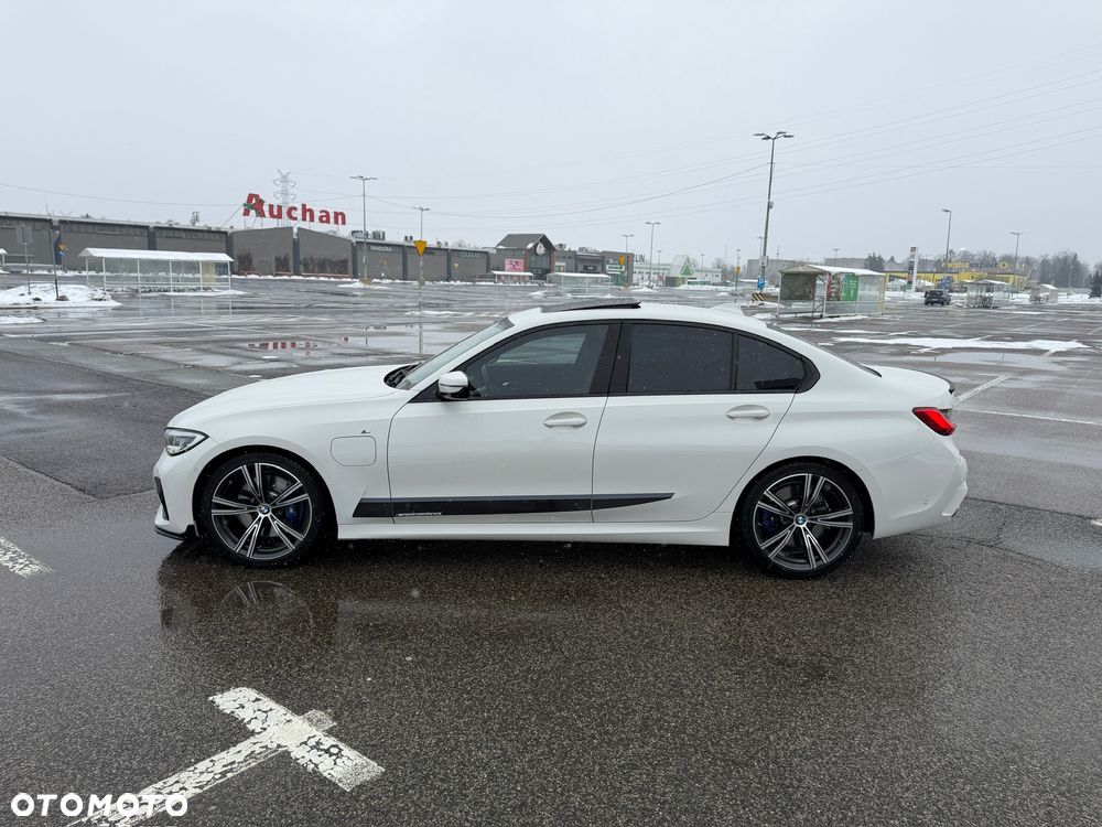 BMW Seria 3 330e M Sport sport - 18