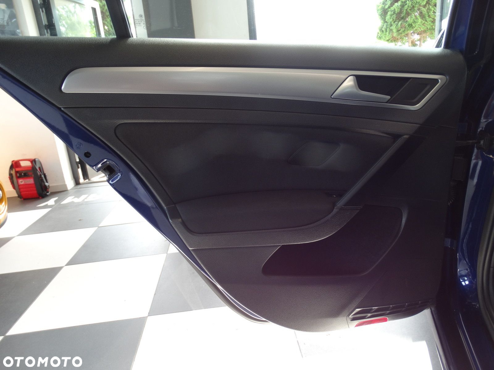 Volkswagen Golf - 10