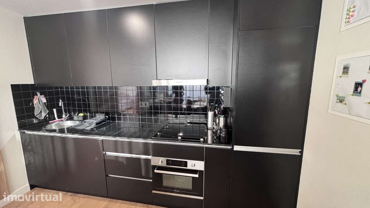 T1+1 com Suíte, 2 Varandas e Garagem — 337.000 € - Grande imagem: 4/21