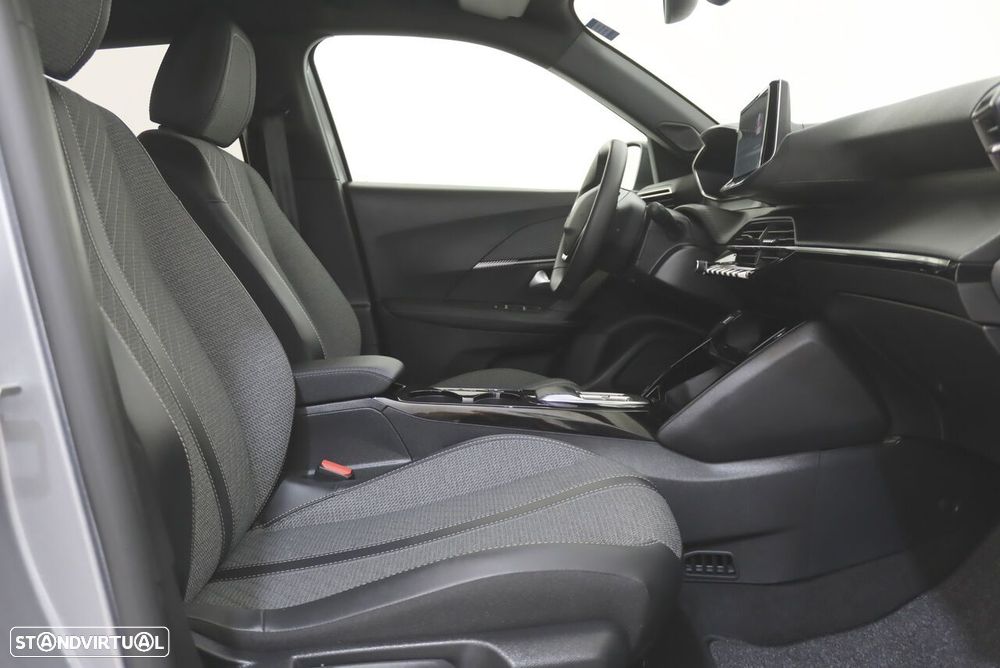 Peugeot e-2008 54 kWh Allure - 7