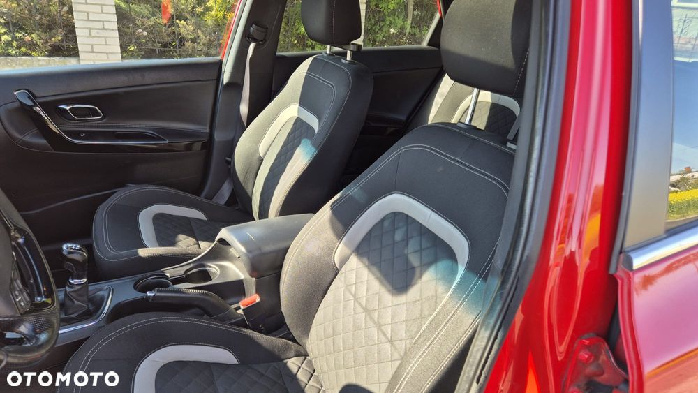 Kia Ceed 1.6 CRDi 136 ISG GT Line - 10