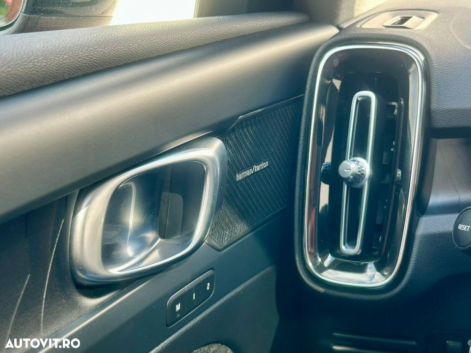 Volvo XC 40 - 18