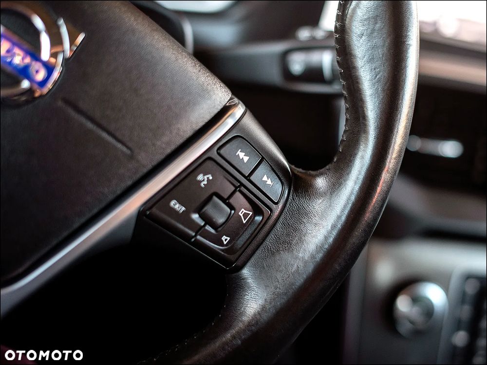 Volvo V40 D3 Summum - 17