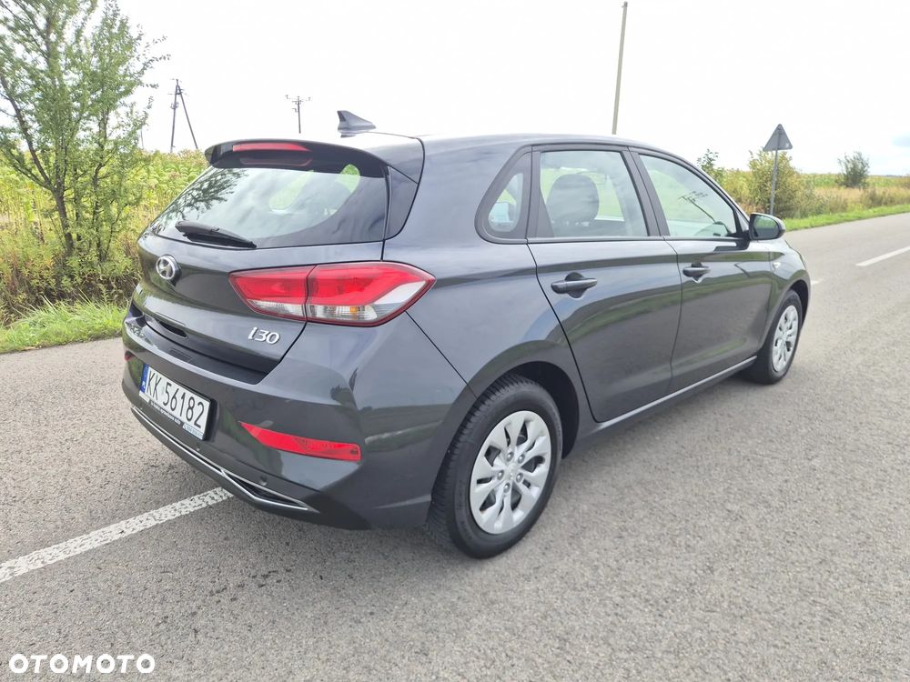 Hyundai i30 1.5 DPI Classic + - 4