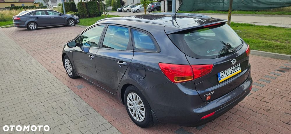 Kia Ceed - 4