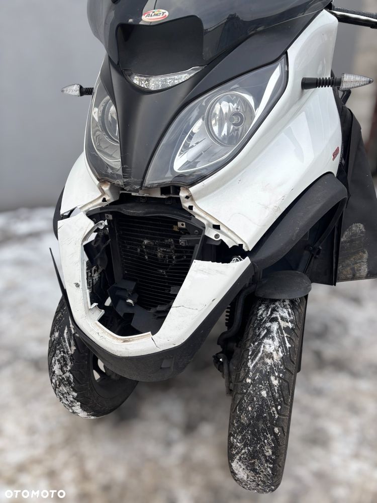 Piaggio MP-3 - 8