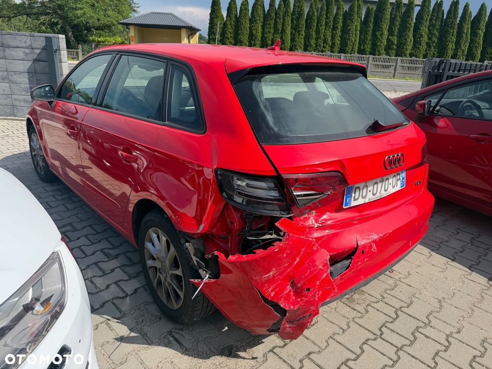 Audi A3 Sportback 1.6 TDI S tronic - 4