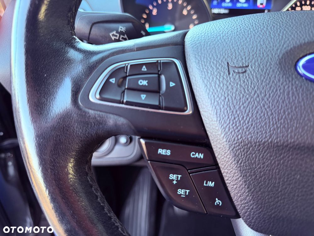 Ford Kuga - 20