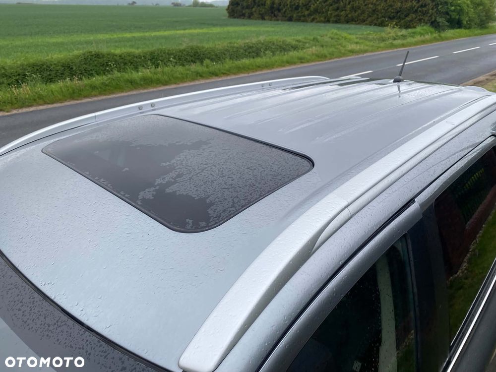 Mitsubishi Outlander - 31