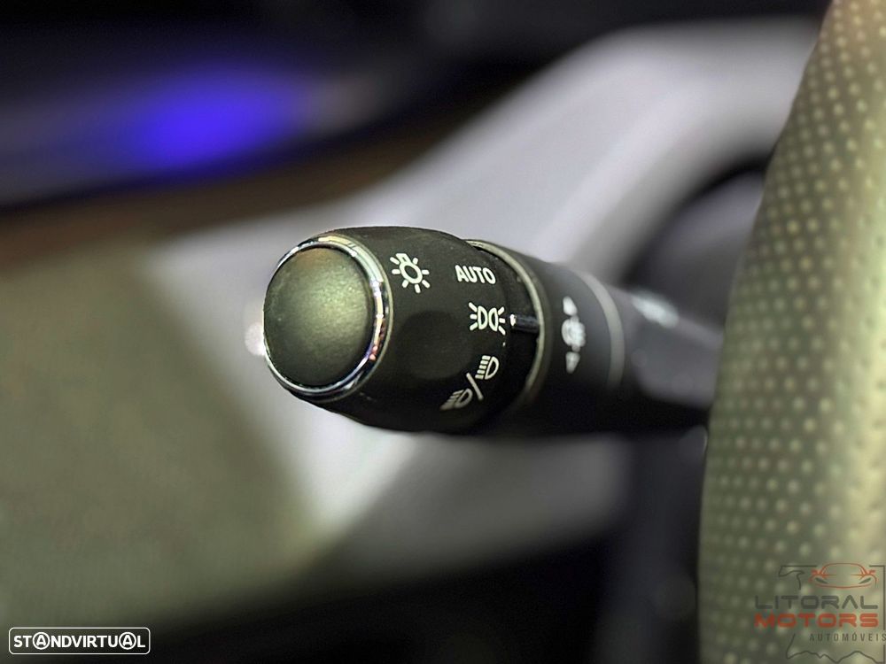 Peugeot 408 1.6 Hybrid GT e-EAT8 - 24