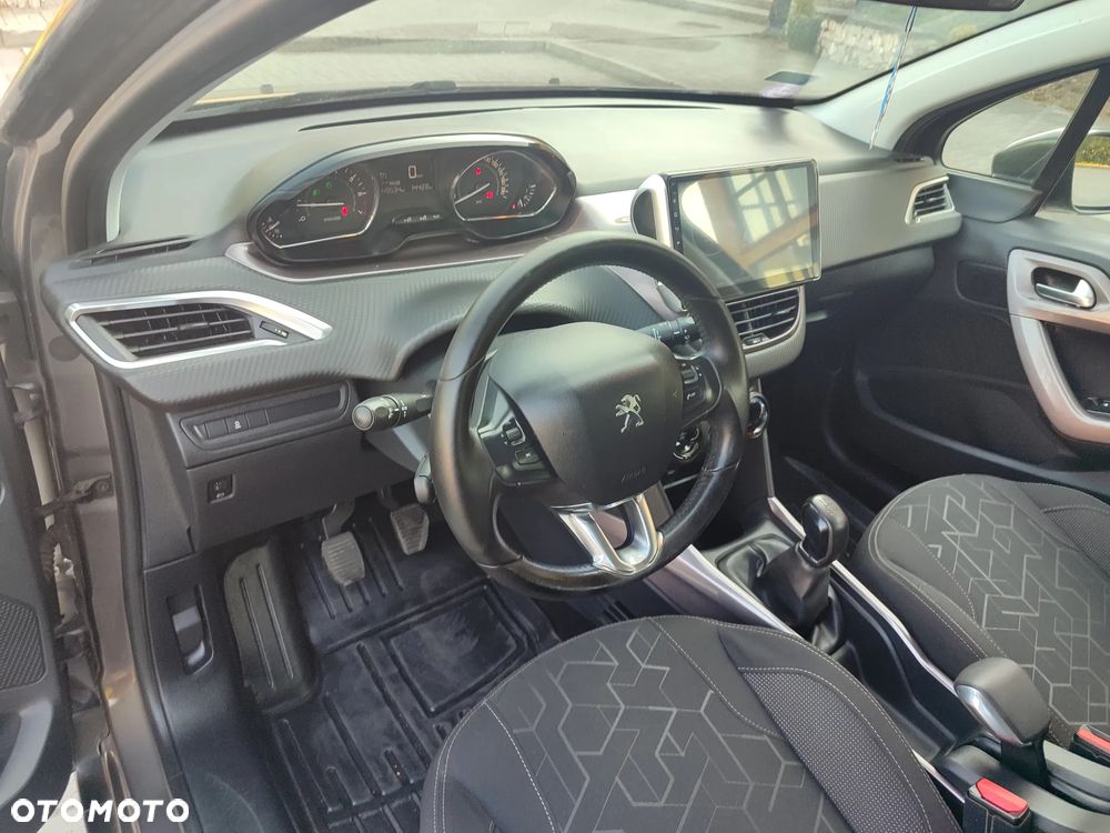 Peugeot 2008 PureTech 82 Allure - 24
