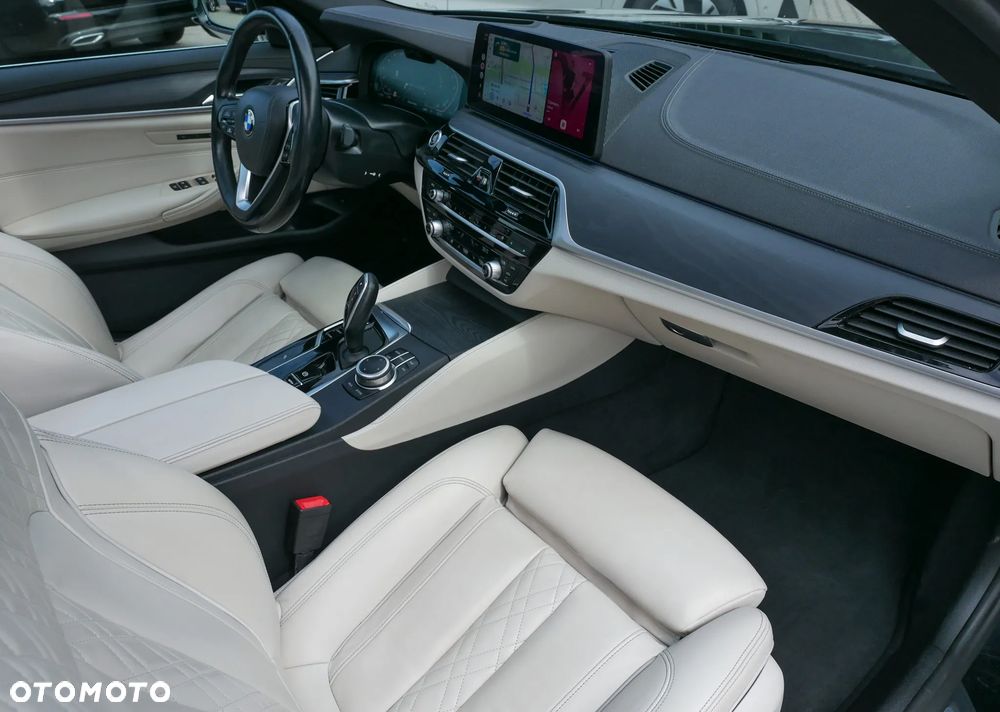 BMW Seria 5 520d Luxury Line - 23