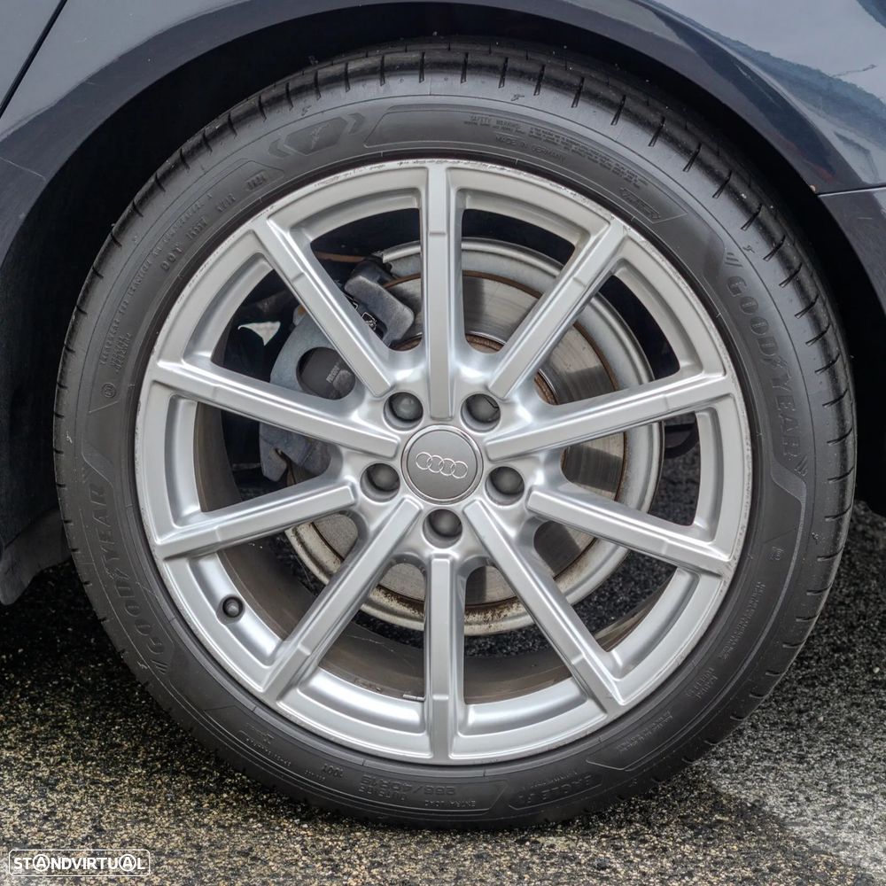 Audi A6 Avant 2.0 TDi Exclusive S tronic - 37