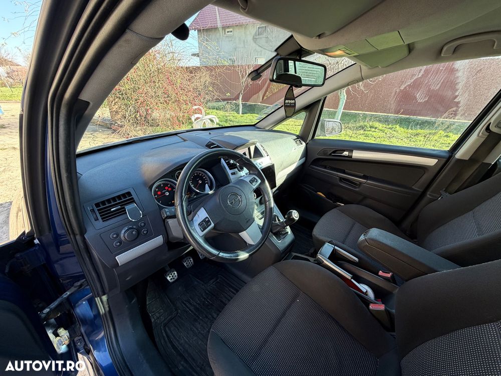 Opel Zafira 1.9 CDTI Sport - 9