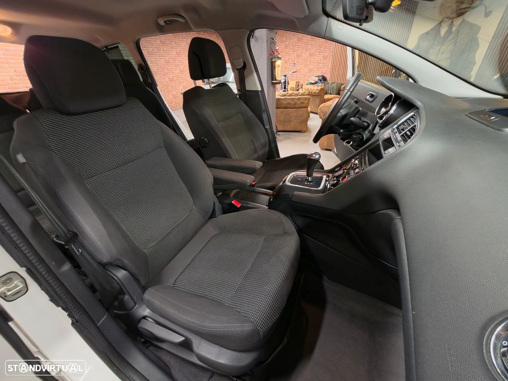 Peugeot 5008 e-HDI 115 ETG6 Stop&Start Active - 12