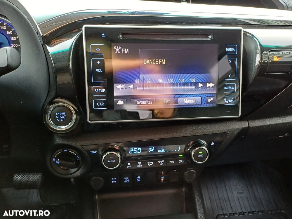 Toyota Hilux 4x4 Double Cab A/T Invincible - 14