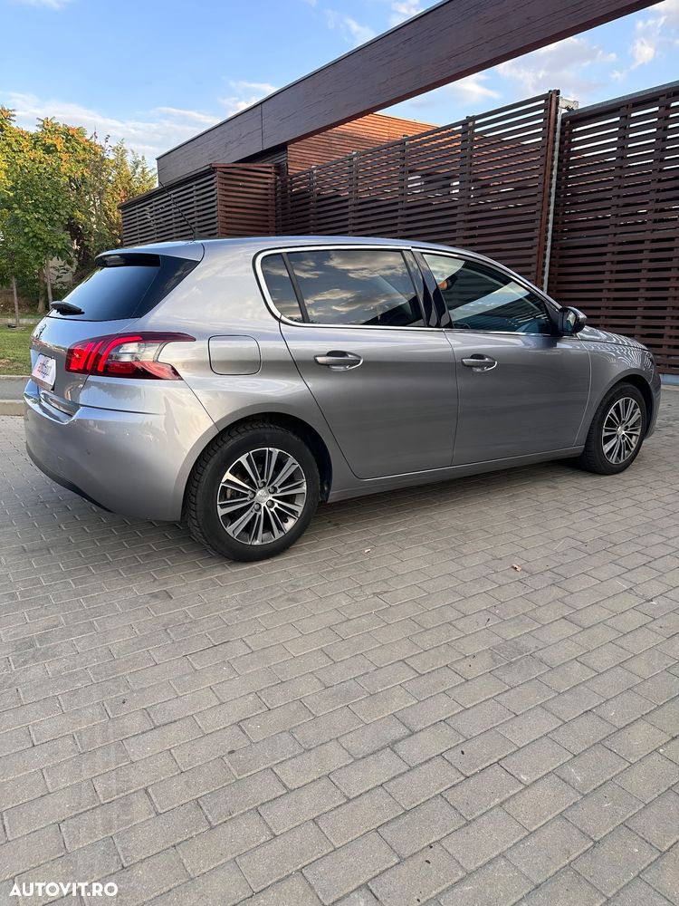 Peugeot 308 PureTech 130 GPF EAT8 Stop & Start Allure Business-Paket - 19
