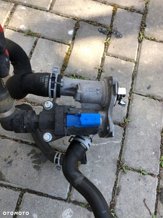 obudowa termostatu kpl ford volvo v40 1.6 t2 t3 t4 - 1