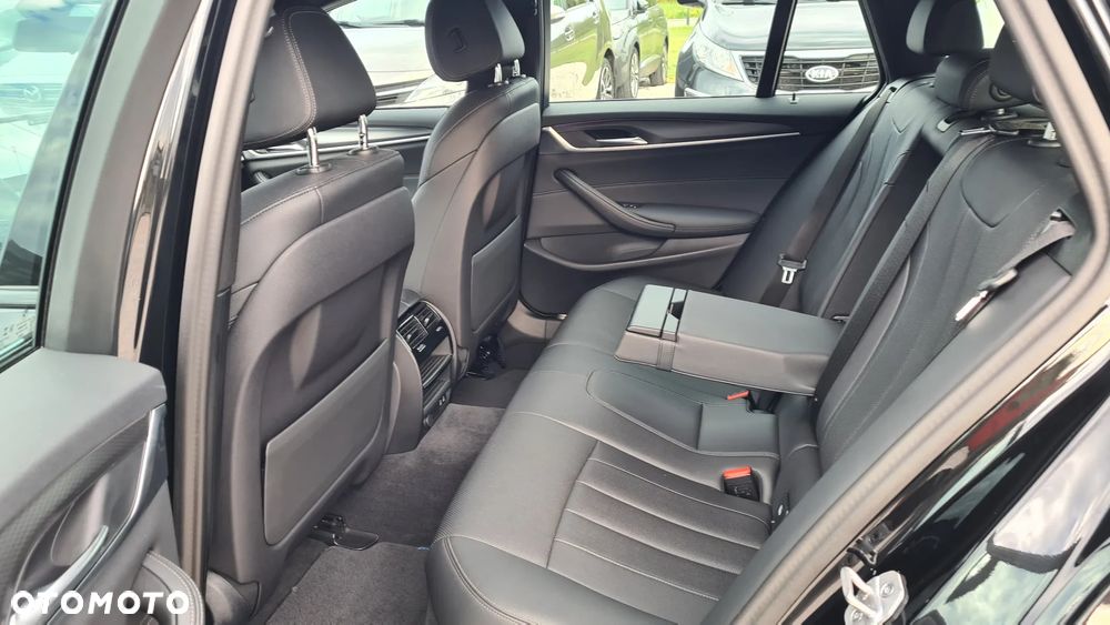 BMW Seria 5 520d mHEV M Sport sport - 15