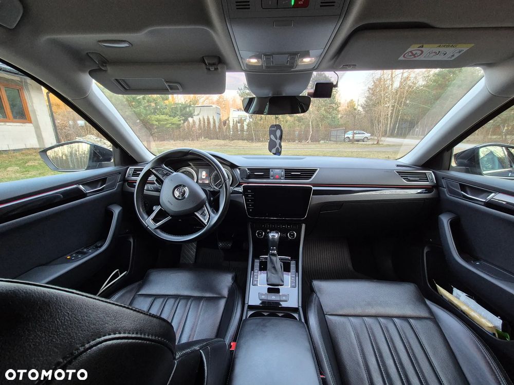 Skoda Superb 2.0 TDI 4x4 L&K DSG - 8