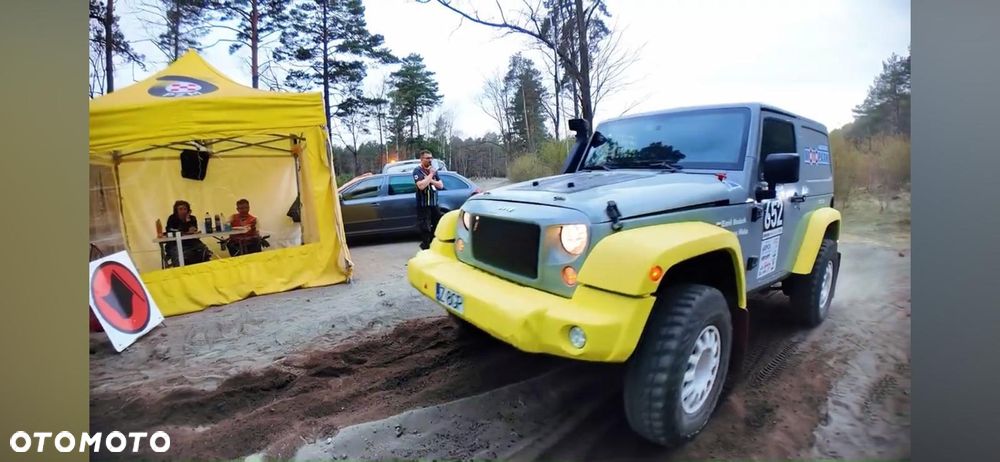 Jeep Wrangler - 4
