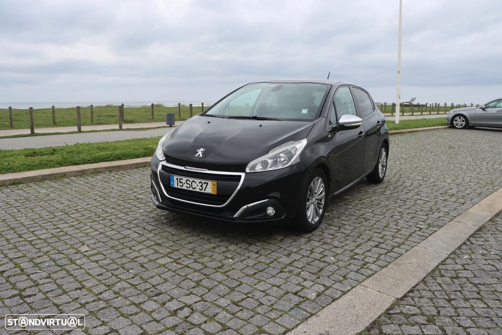 Peugeot 208 1.6 BlueHDi Style - 1