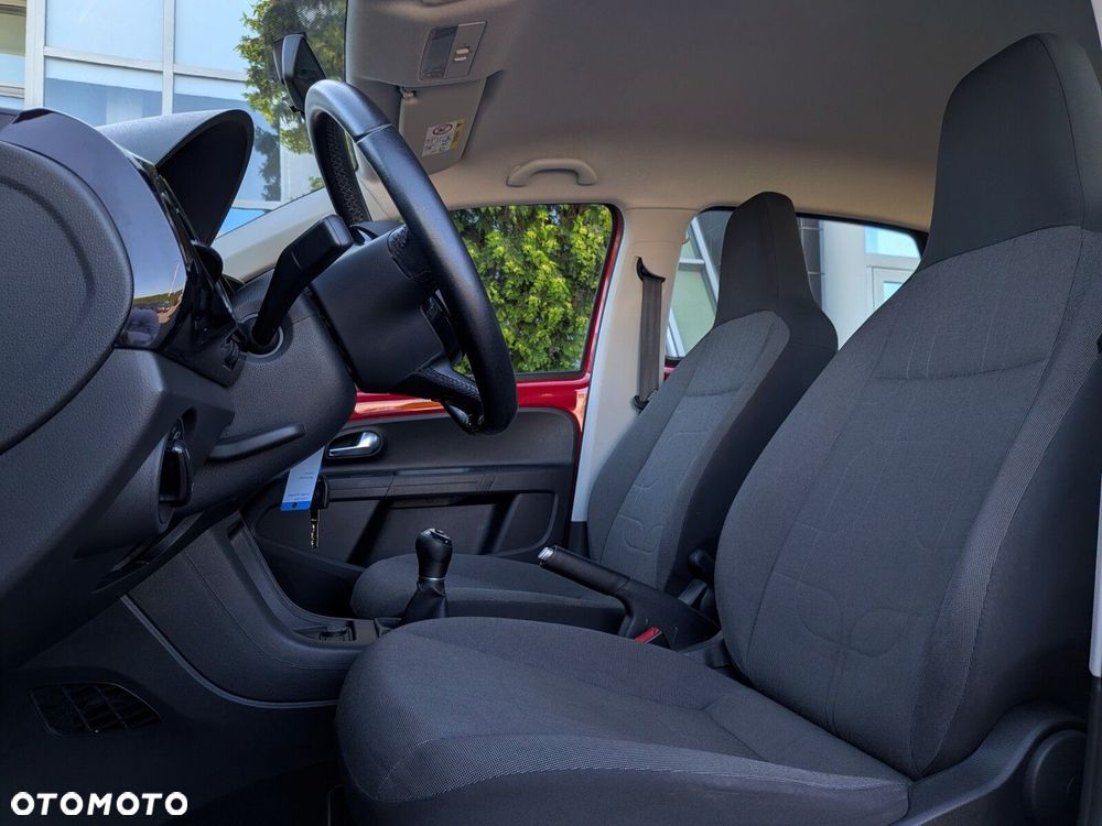 Volkswagen up! 1.0 move - 10