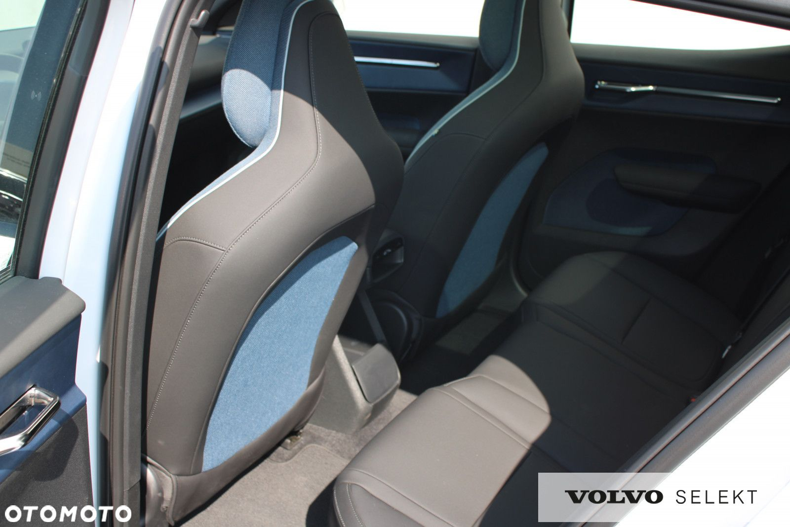 Volvo EX30 - 10