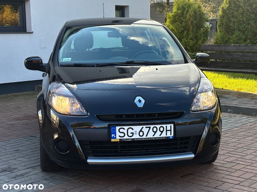 Renault Clio 2012 photo 2