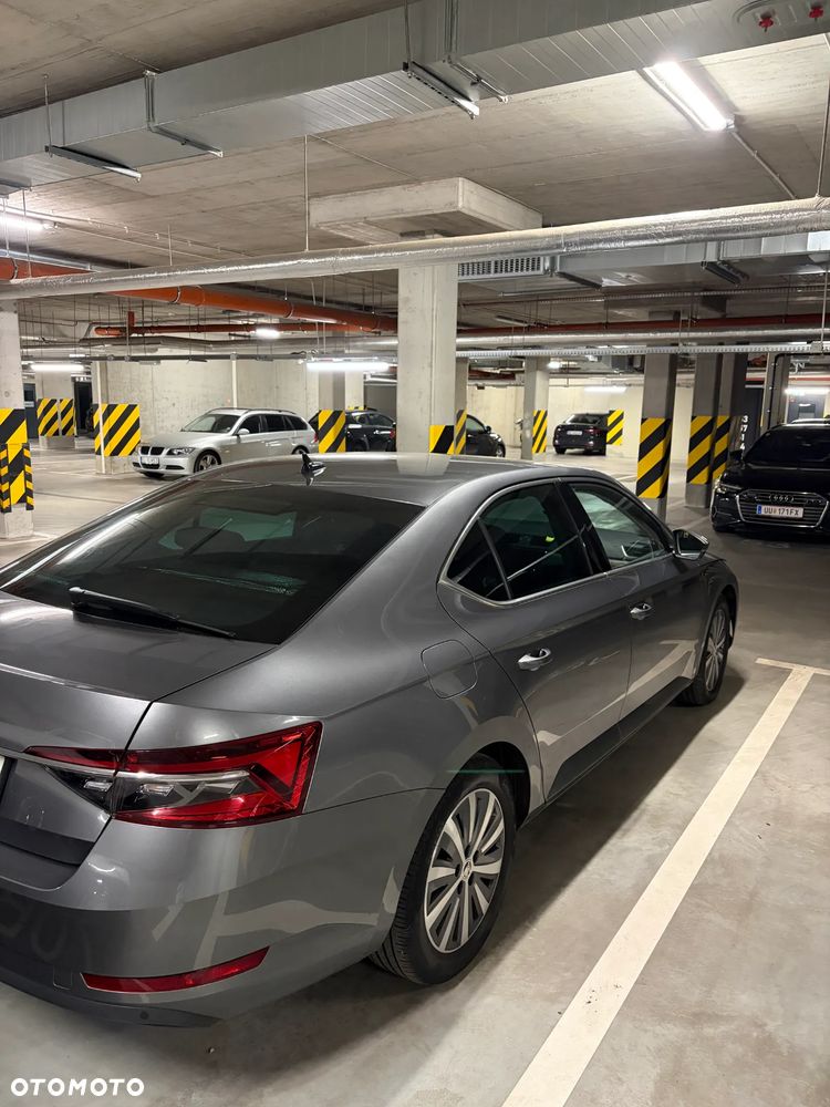 Skoda Superb 2.0 TDI SCR Style DSG - 3