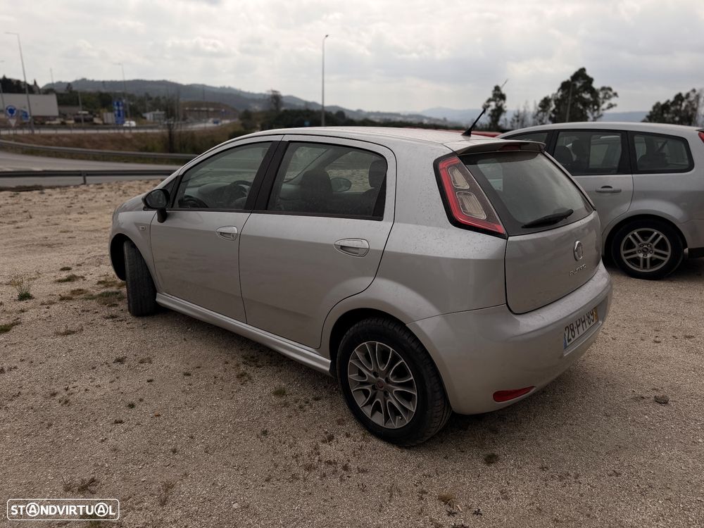 Fiat Punto 1.2 Young S&S - 9