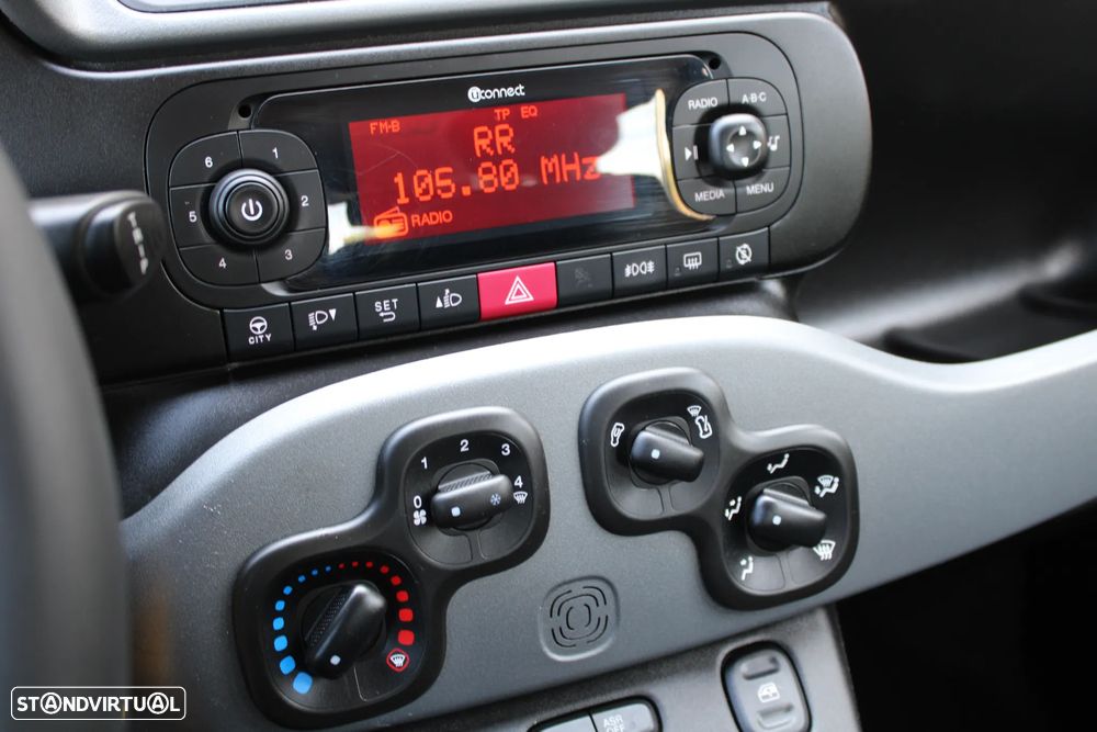 Fiat Panda 1.0 Hybrid City Cross - 23