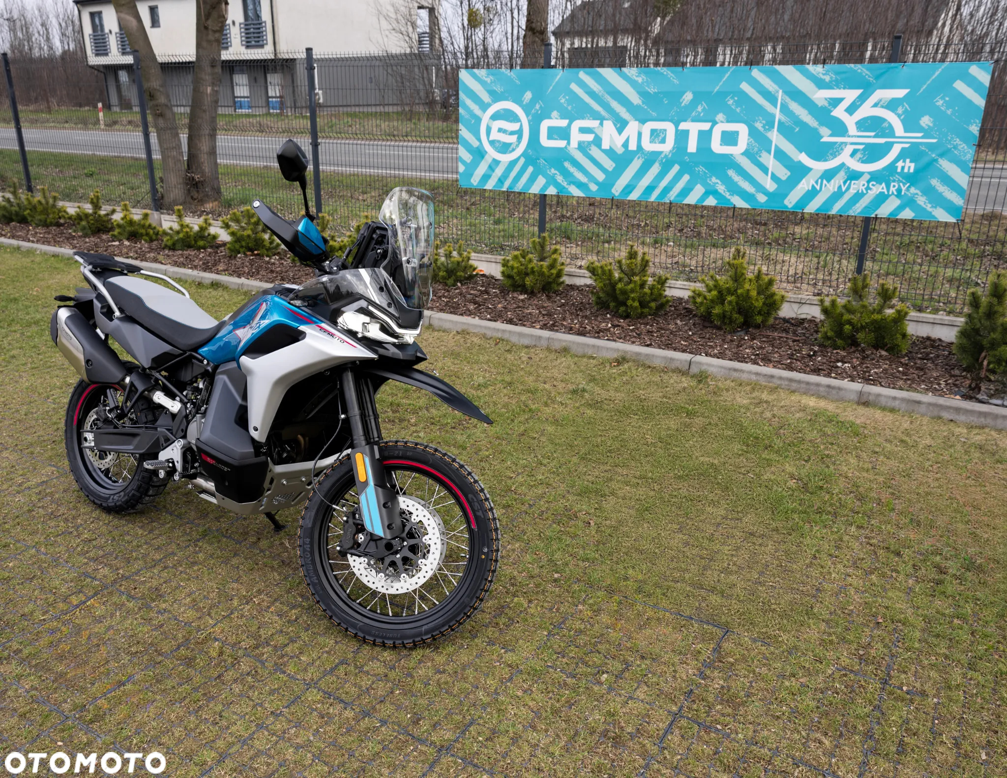 CFMoto MT-X - 40