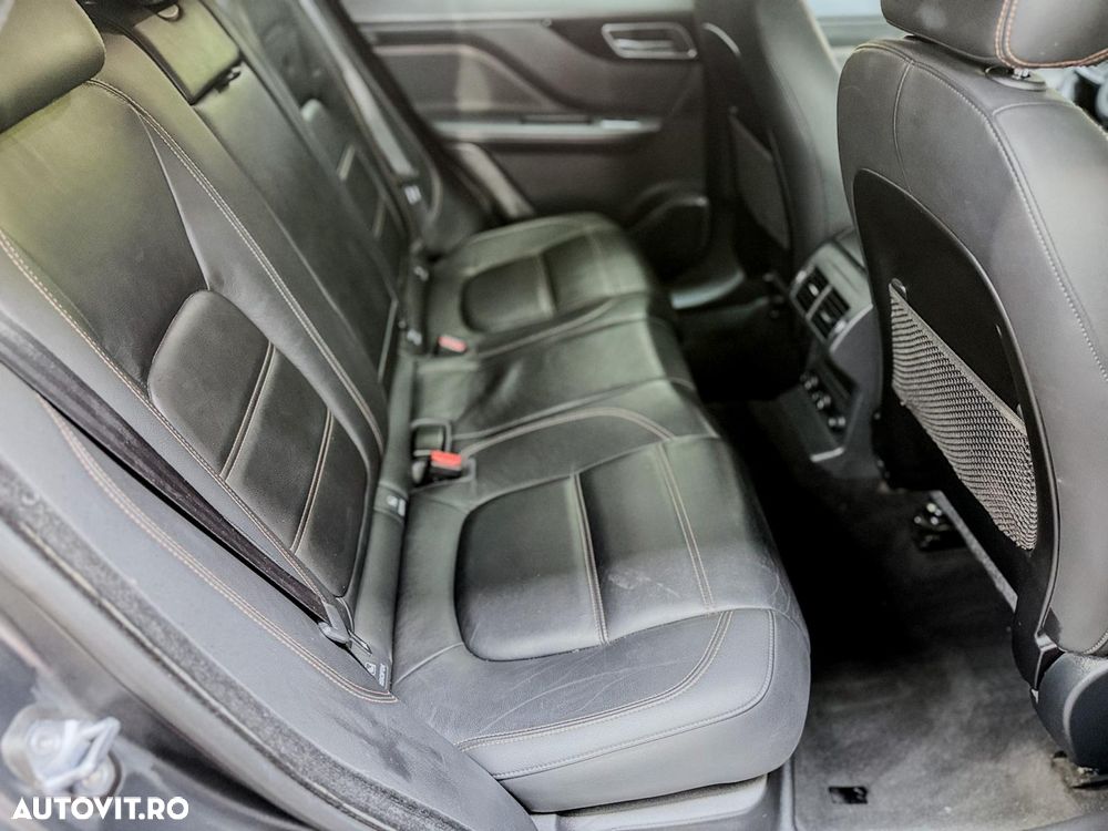 Jaguar F-Pace 25d AWD Aut. Prestige - 24