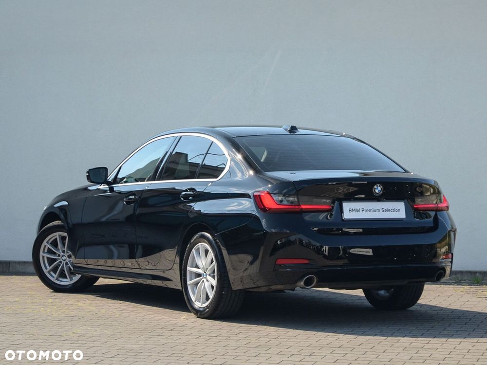 BMW Seria 3 318i - 10