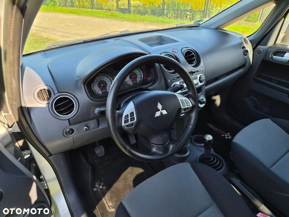 Mitsubishi Colt - 20