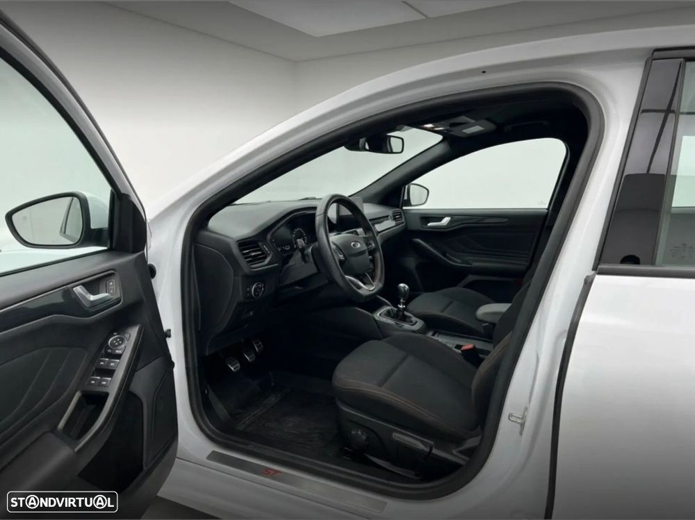 Ford Focus SW 1.5 TDCi EcoBlue ST-Line - 12