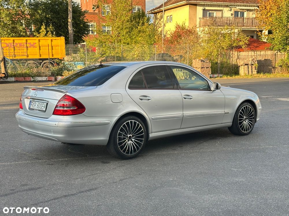 Mercedes-Benz Klasa E - 9