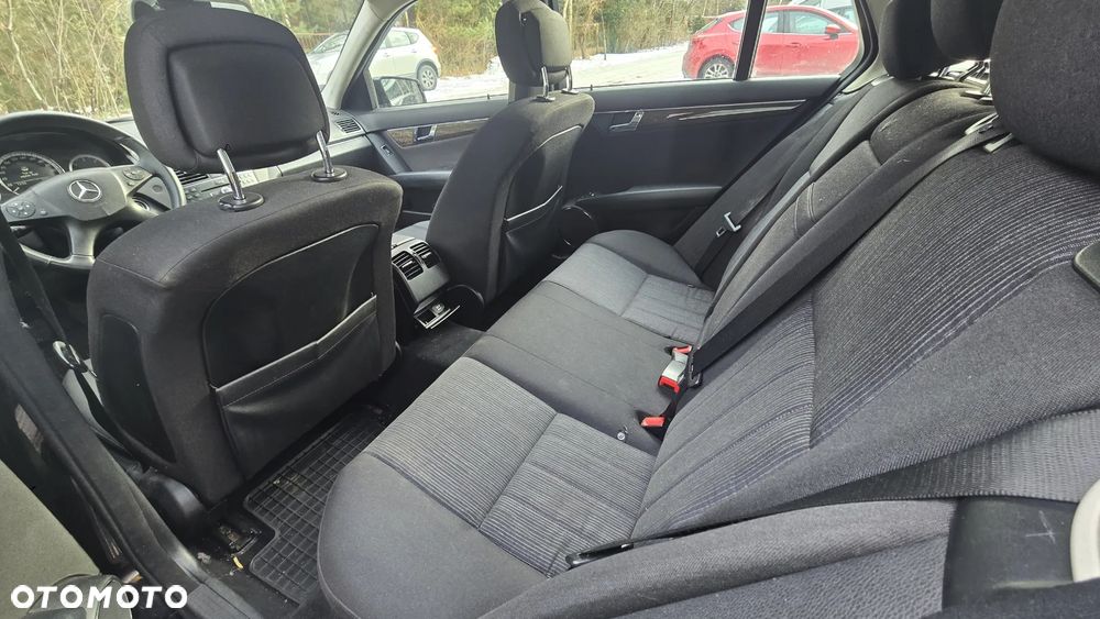Mercedes-Benz Klasa C 220 CDI Elegance - 18