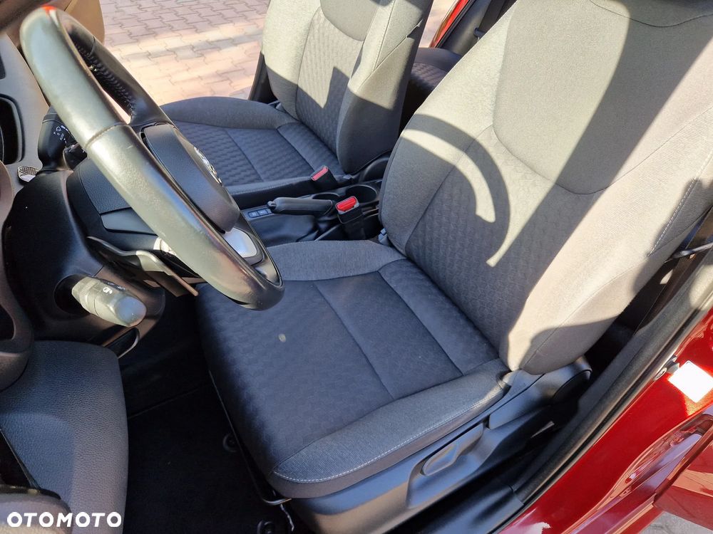 Toyota Yaris ver-1-5-vvt--i-comfort - 22