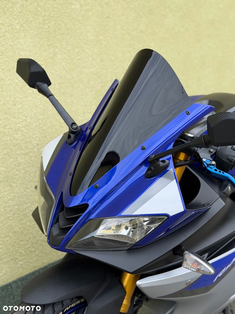 Yamaha YZF - 28