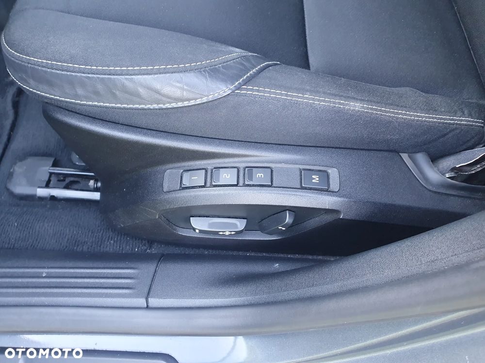 Volvo V40 - 8